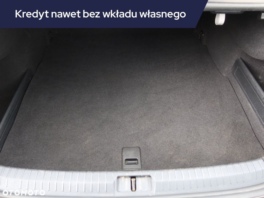 Volkswagen Passat - 15