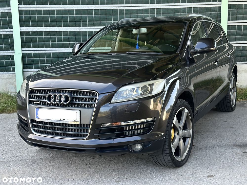 Audi Q7 - 1