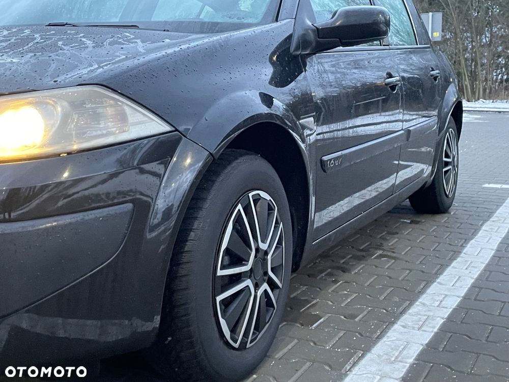 Renault Megane 1.6 16V Confort Privilege - 19