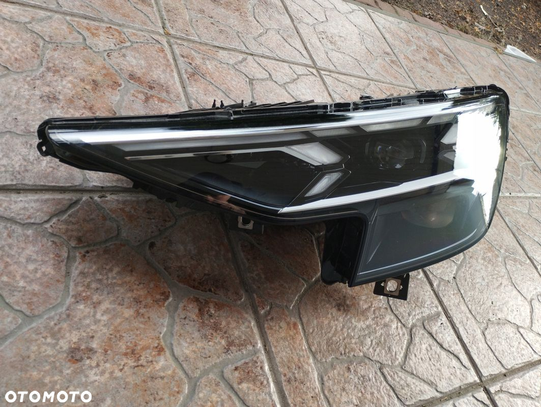 Lampa lewa Full LED LASER Audi Q8 4M8 LIFT 2022-^ - 2