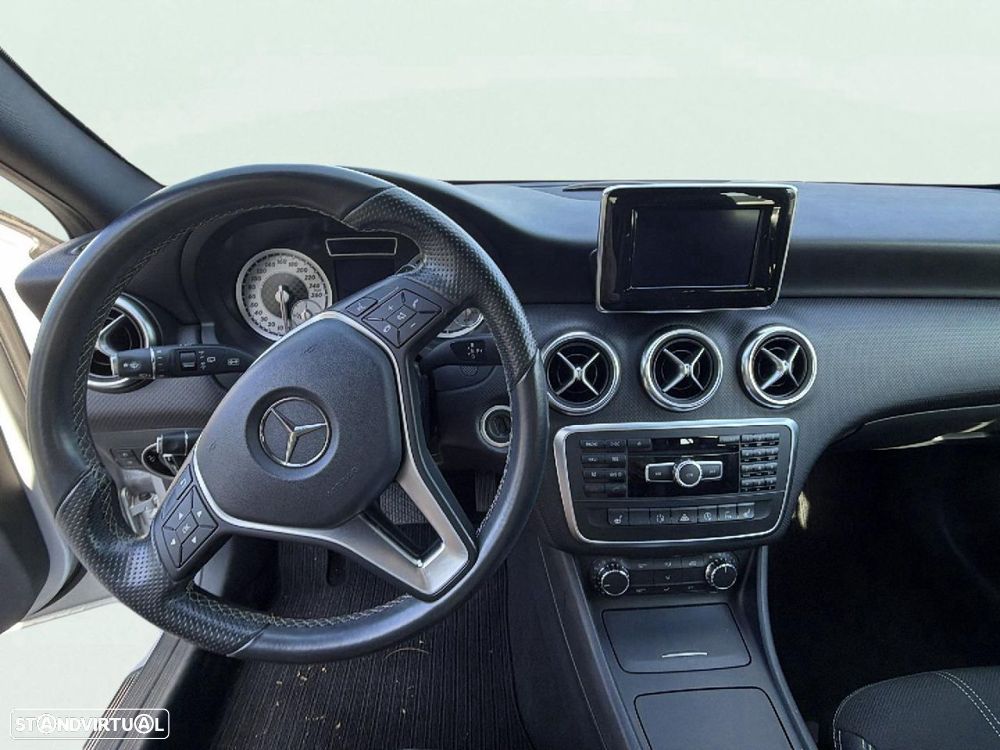 Mercedes-Benz A 180 - 12