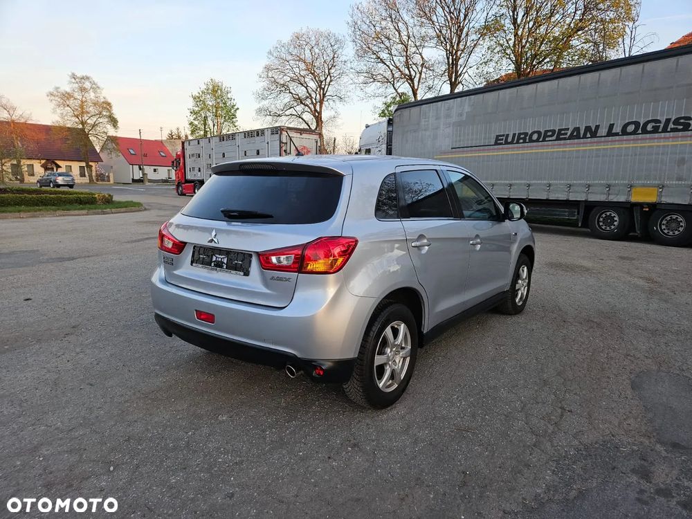 Mitsubishi ASX - 9