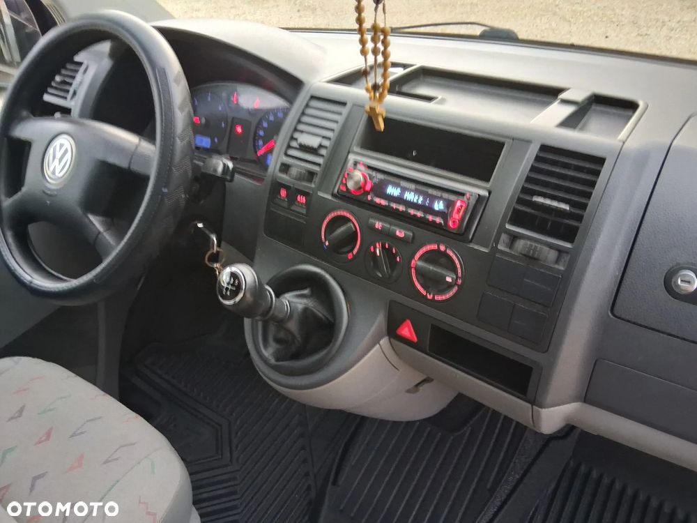 Volkswagen T5 Transporter - 15
