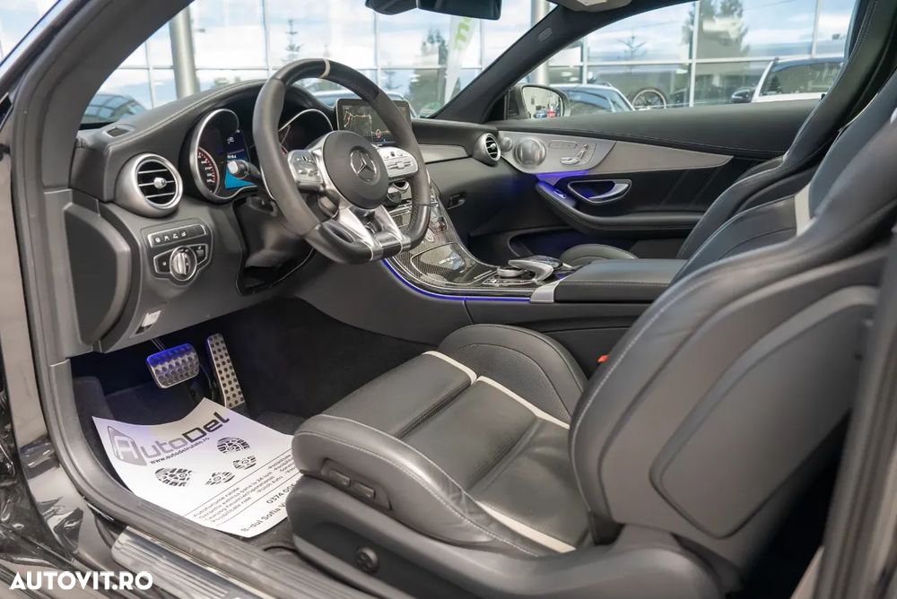 Mercedes-Benz C 63 AMG - 12