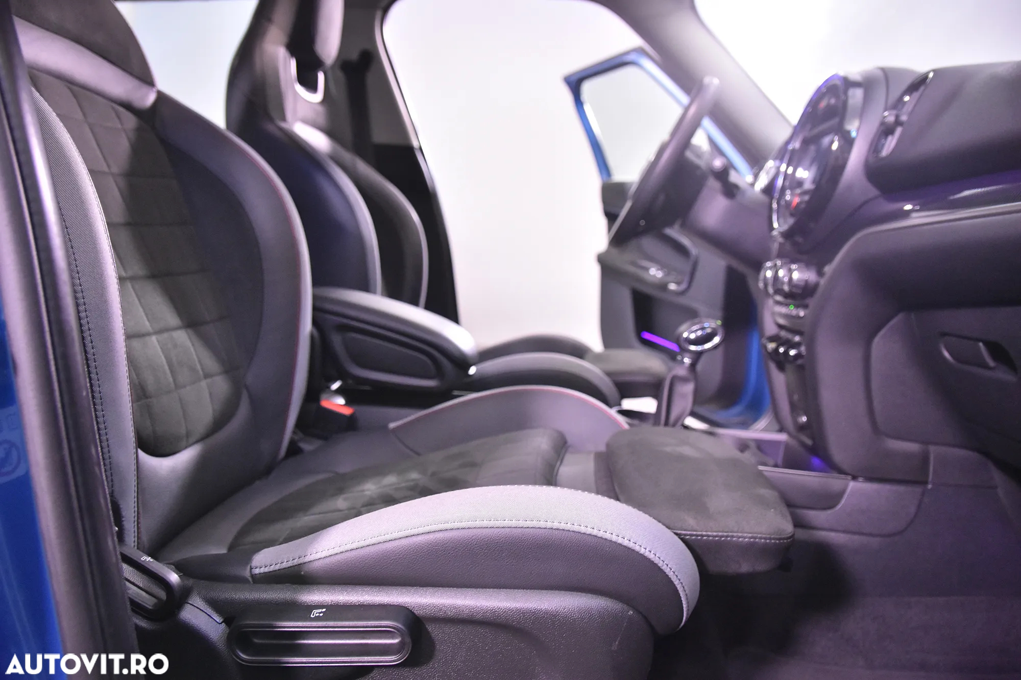 Mini Countryman Cooper S E ALL4 AT - 11