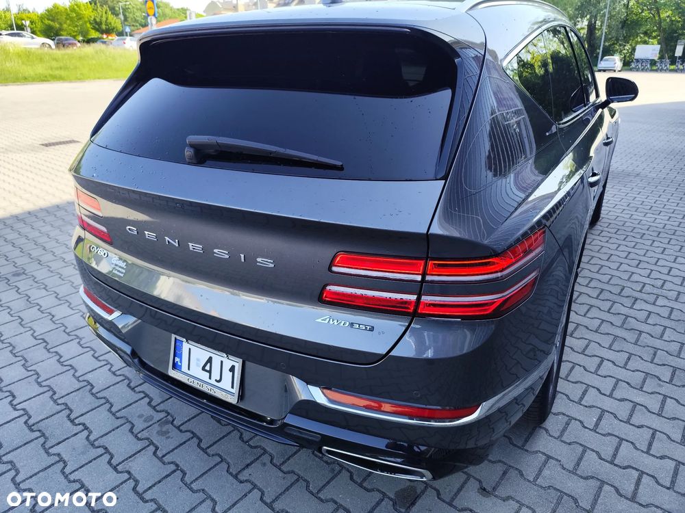 Hyundai Genesis - 4
