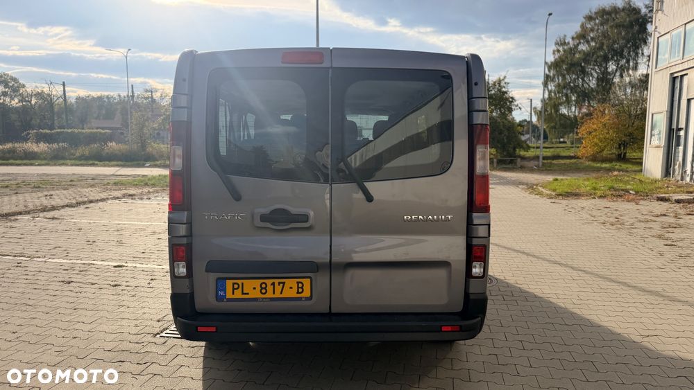 Renault Trafic - 23