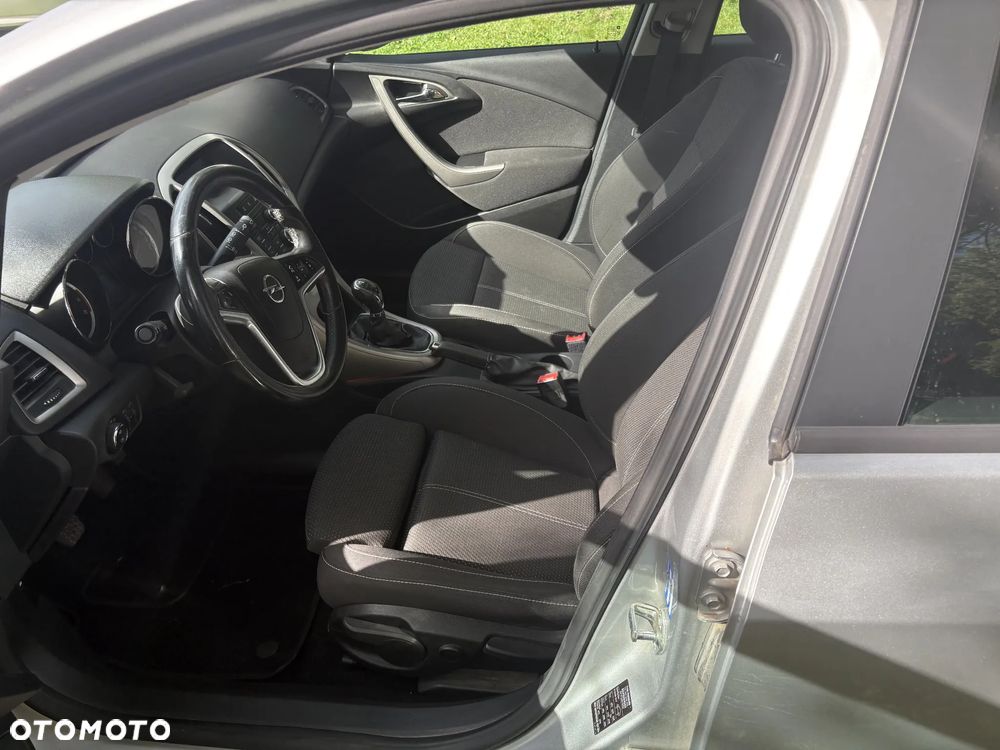 Opel Astra 1.4 T Essentia - 5