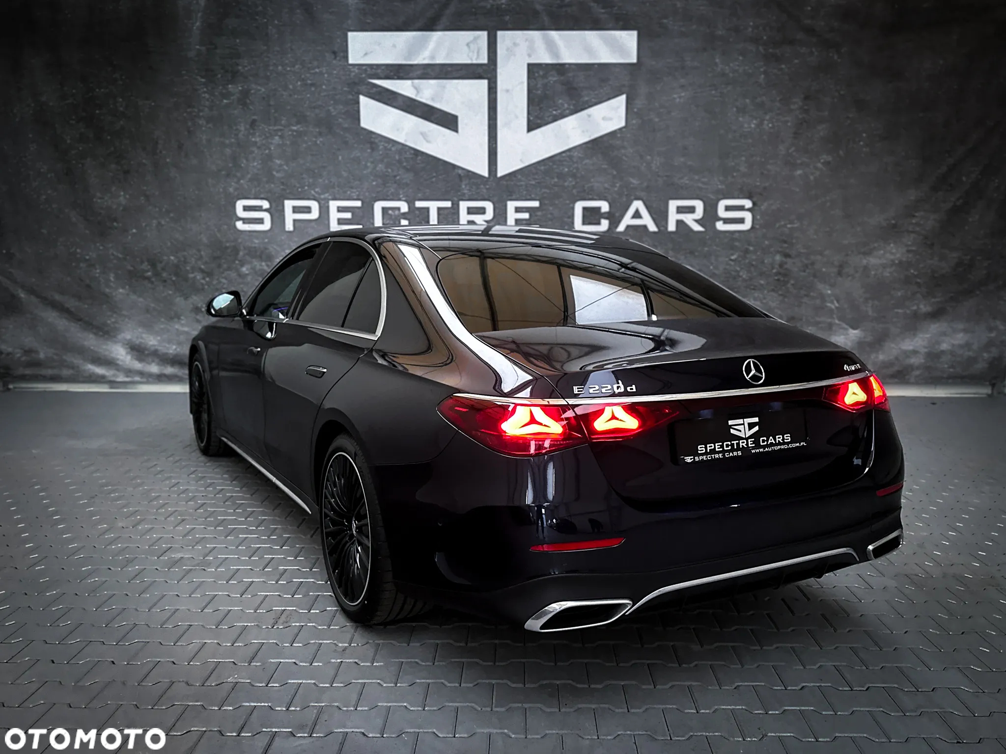 Mercedes-Benz Klasa E 220 d T 4Matic 9G-TRONIC Edition AMG Line - 7
