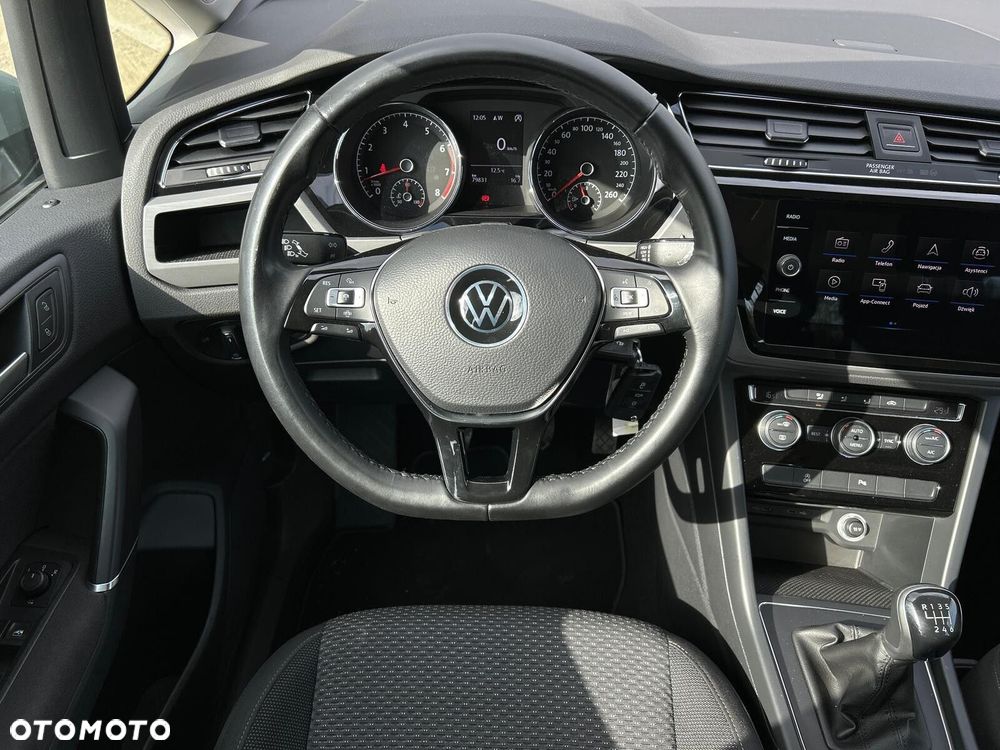 Volkswagen Touran 1.5 TSI EVO Comfortline - 6