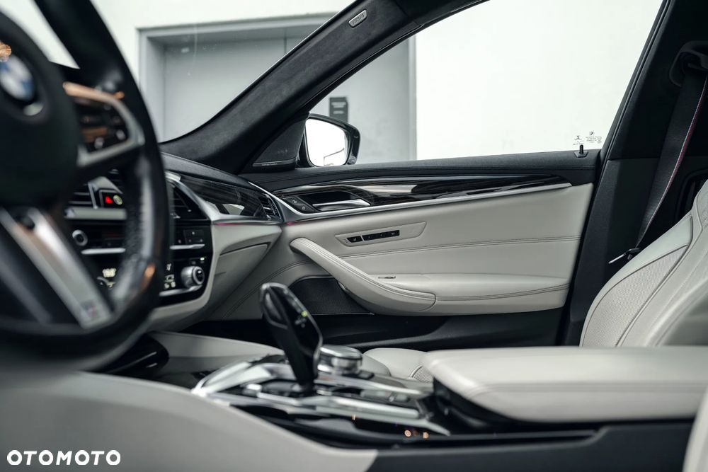 BMW Seria 5 - 17