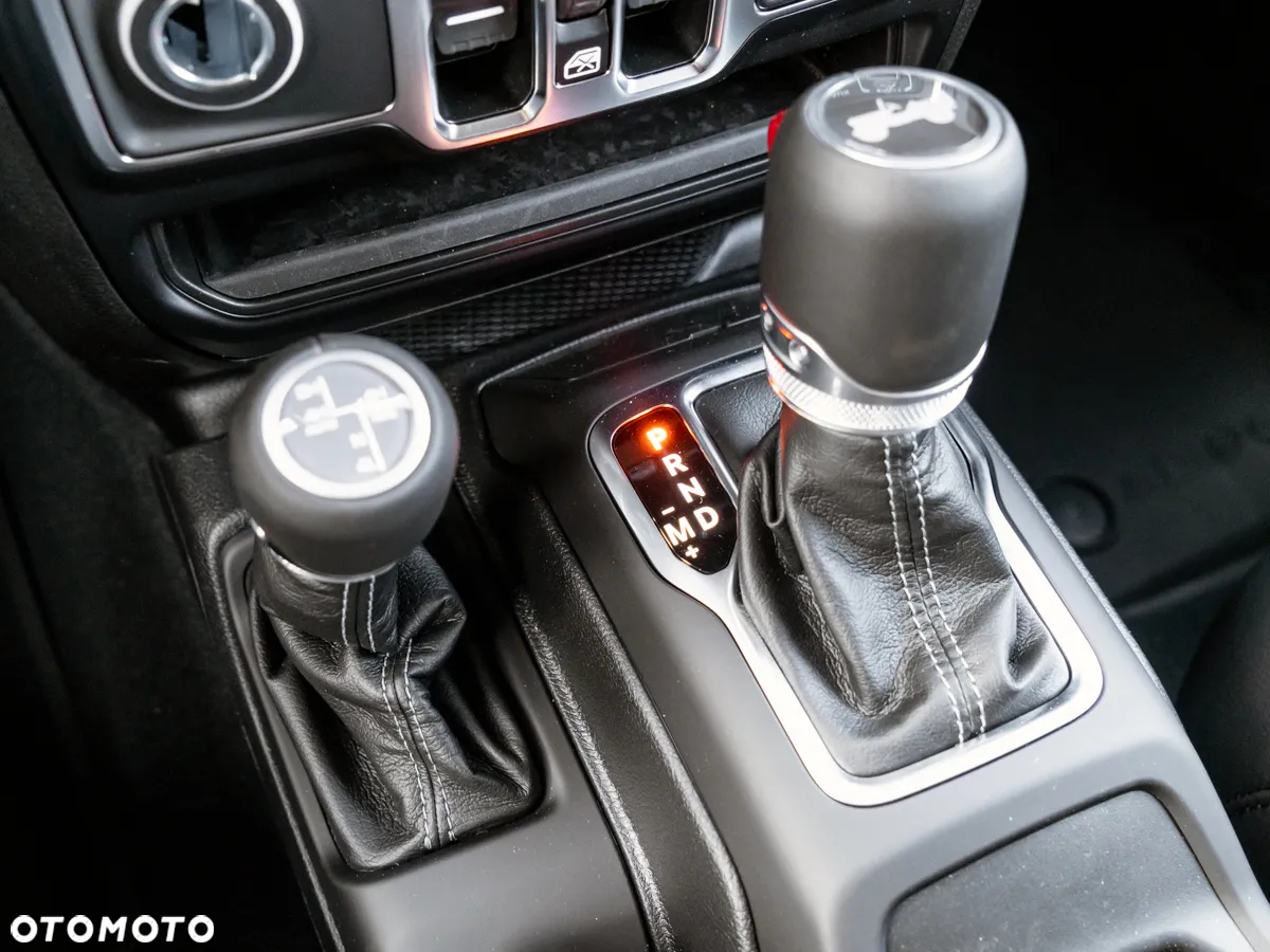 Jeep Wrangler Unlimited GME 2.0 Turbo Sahara - 23