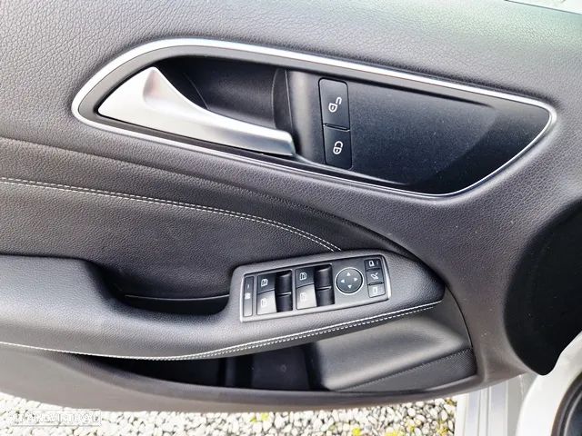 Mercedes-Benz B 180 d Urban - 18