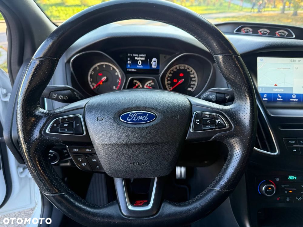 Ford Focus - 13