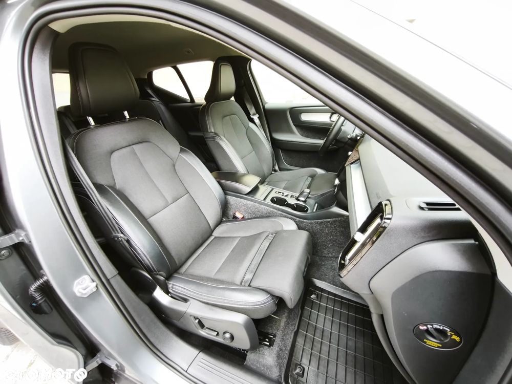 Volvo XC 40 D4 SCR AWD Inscription - 12