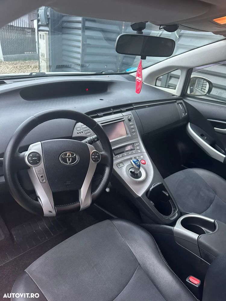Toyota Prius 1.8 Dual VVT-i Luna - 7