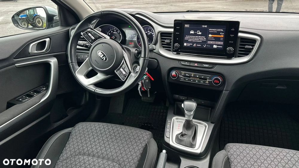 Kia Ceed 1.5 T-GDI L Business Line DCT - 16