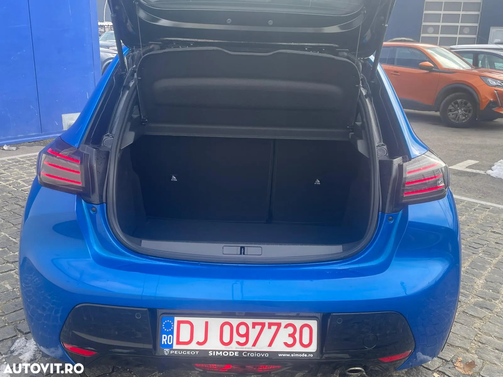Peugeot 208 1.2L 100 e-DCS6 MHEV GT - 7