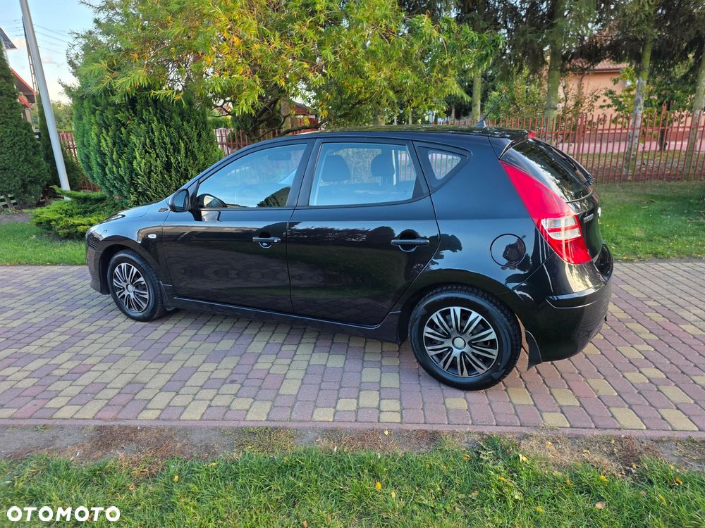 Hyundai i30 1.4 Base EU5 - 26