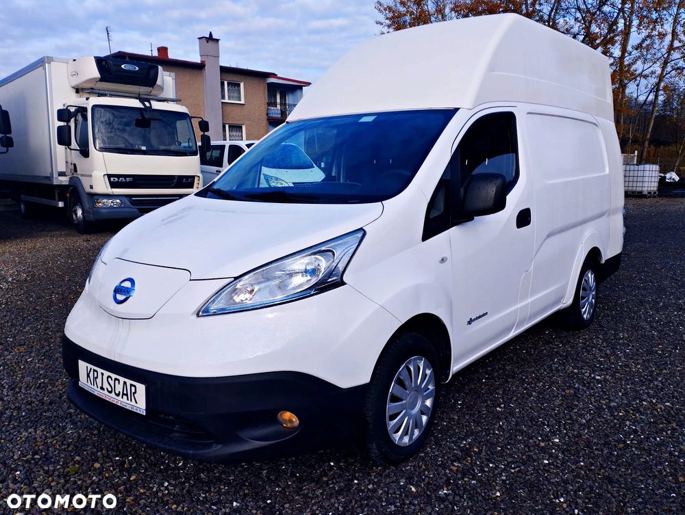 Nissan ENV 200 Maxi - 1