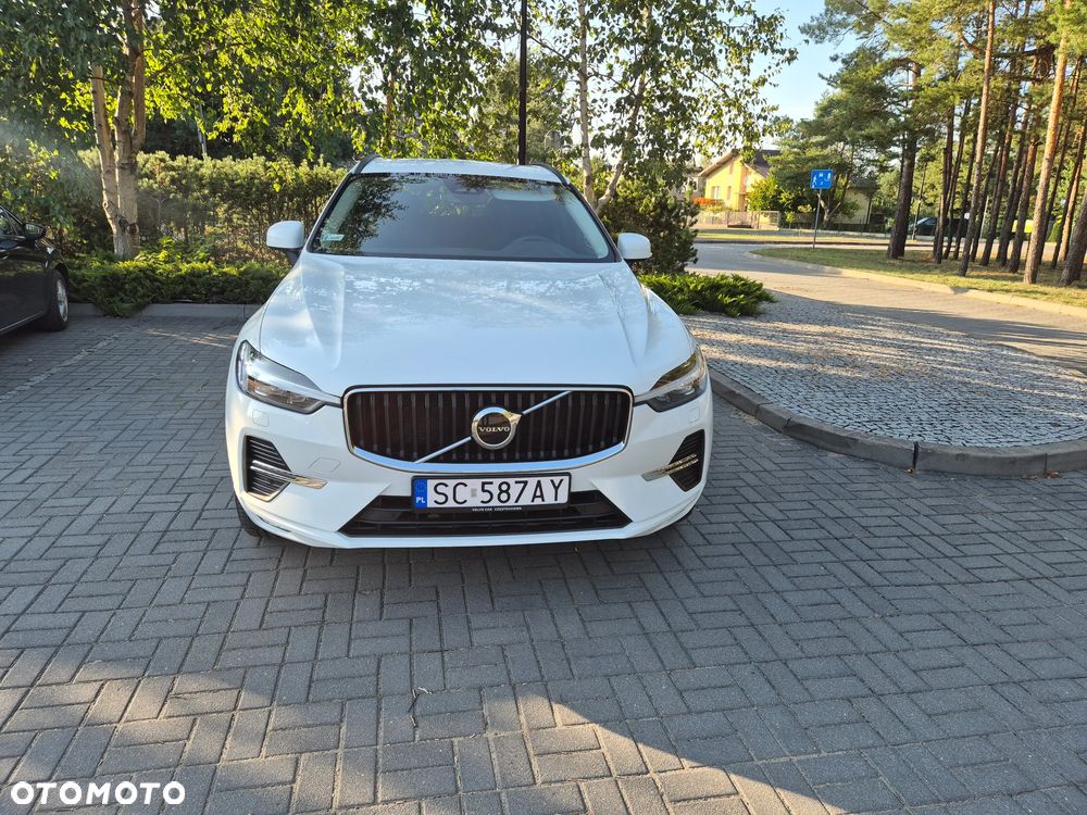 Volvo XC 60 B4 B Momentum Pro - 2