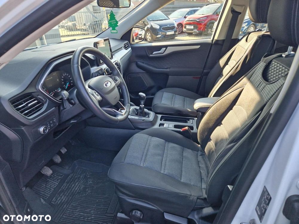 Ford Kuga - 29