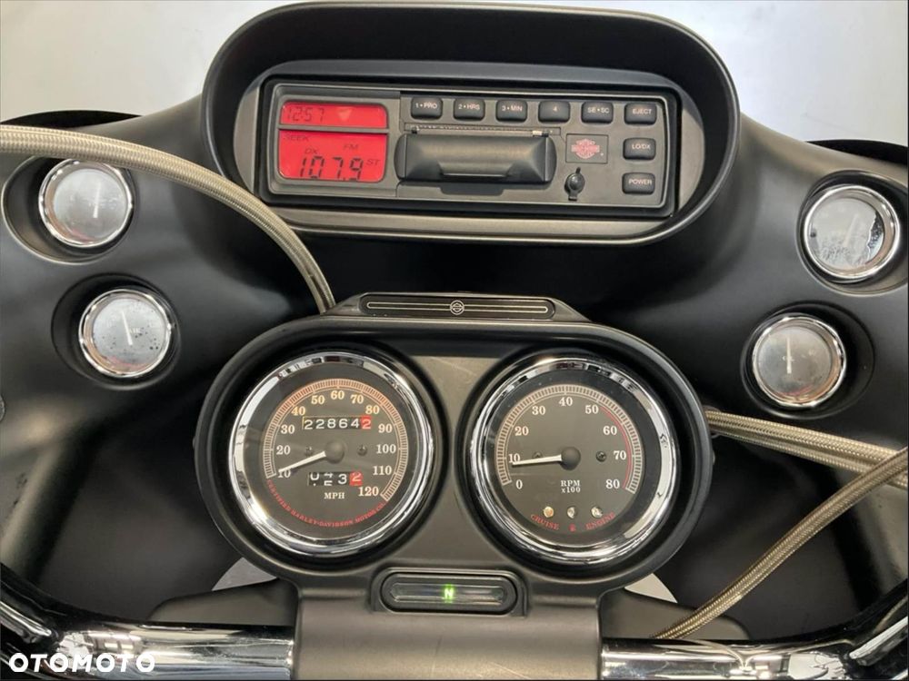 Harley-Davidson Touring Road Glide - 5