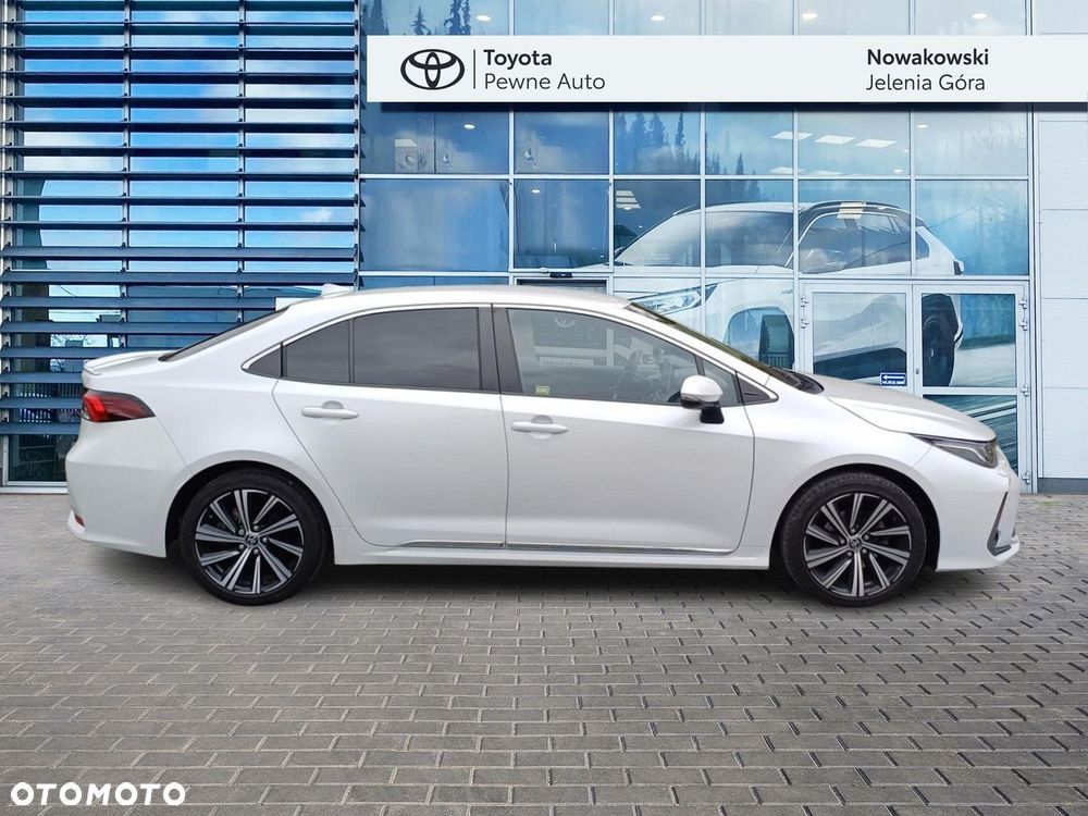 Toyota Corolla - 4