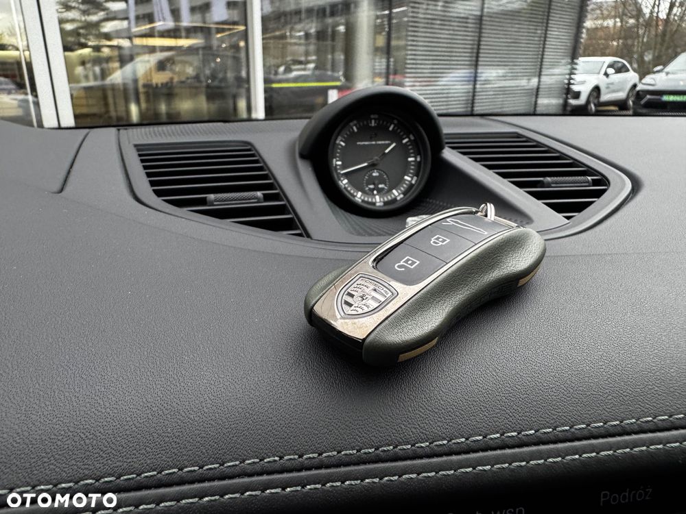 Porsche Panamera Turbo S E-Hybrid PHEV - 31