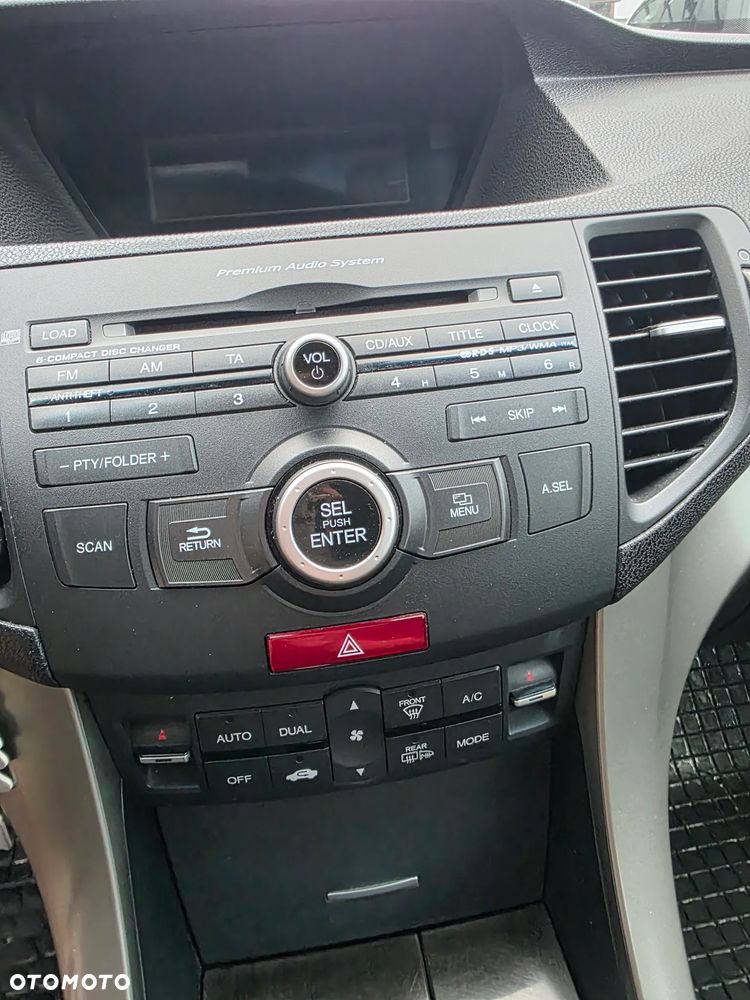Honda Accord 2.0 Executive - 11