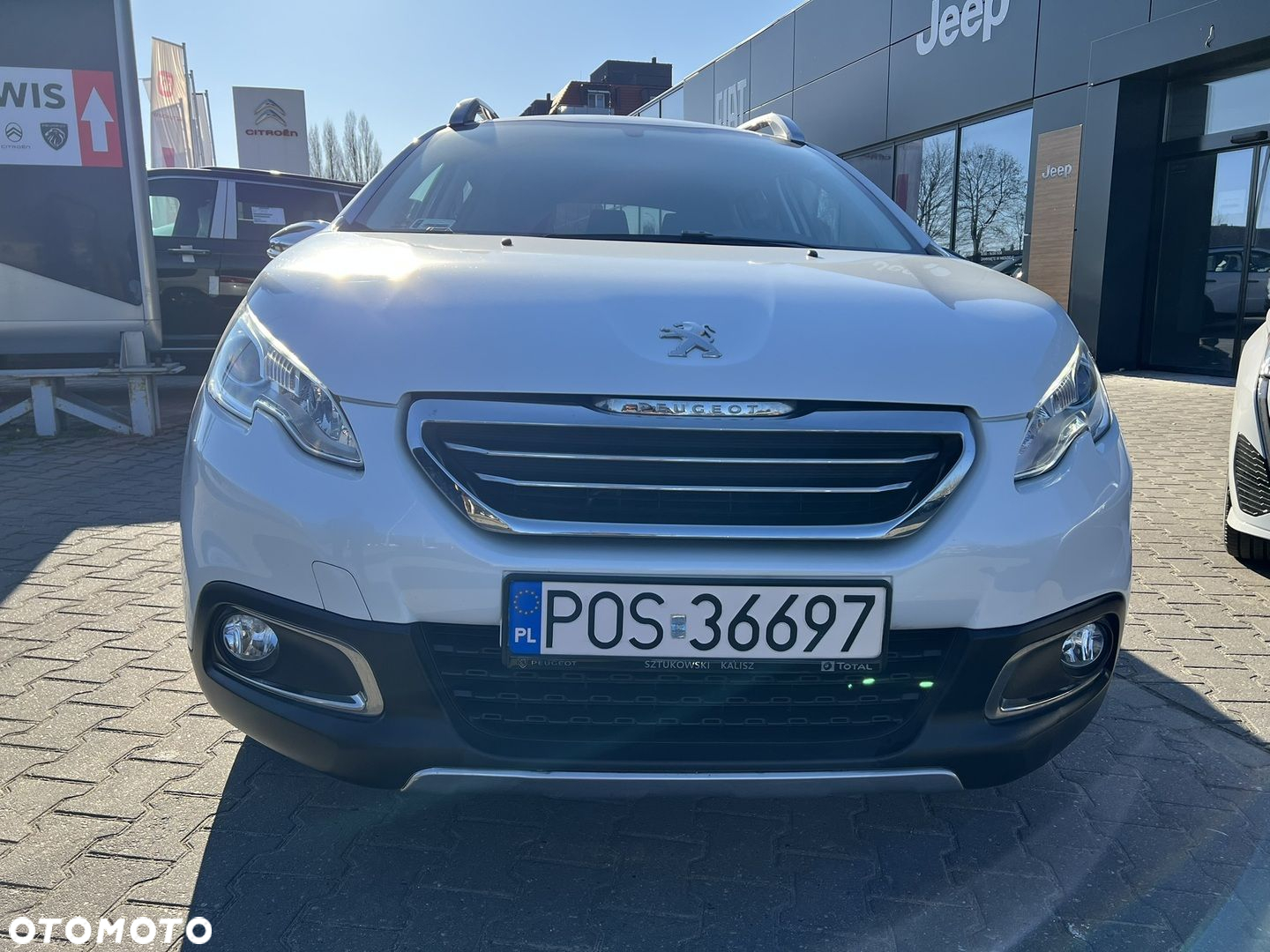 Peugeot 2008 - 4