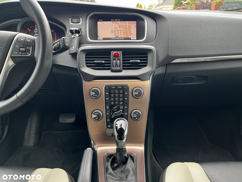 Volvo V40 Cross Country D3 Drive-E SCR Summum - 24