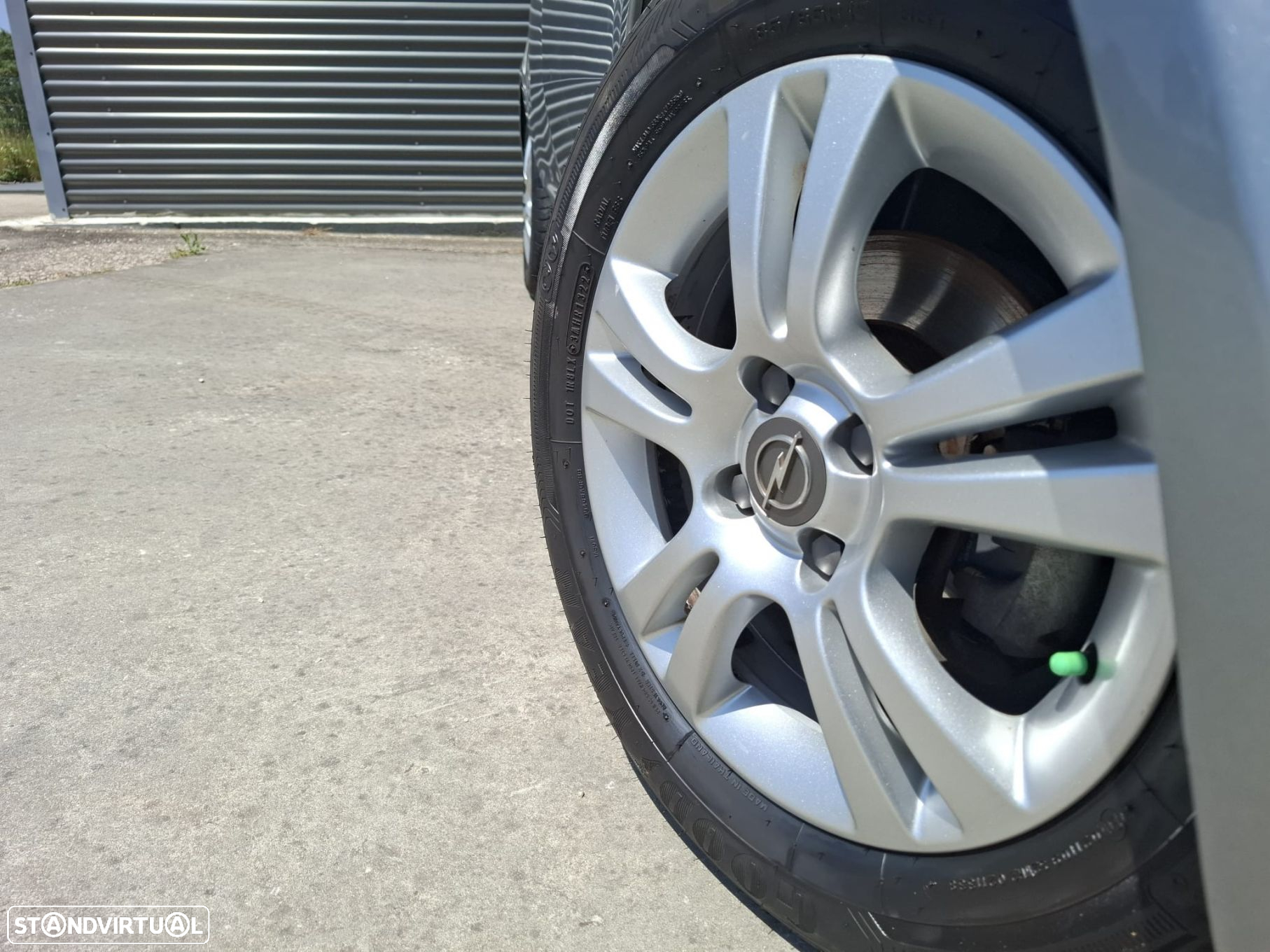 Opel Corsa 1.2 Go! FlexFuel - 34