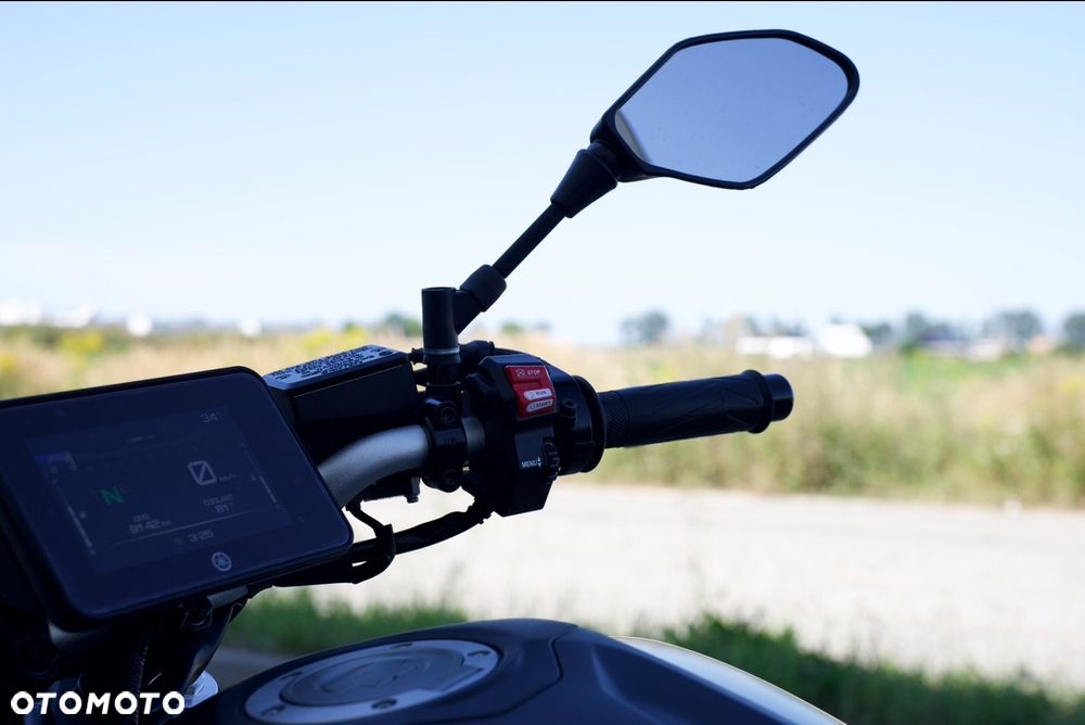 Yamaha MT - 22