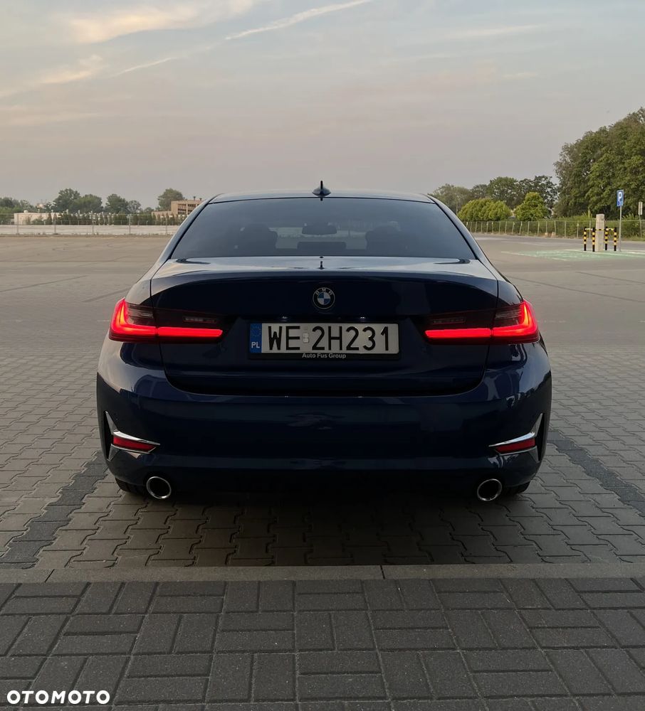 BMW Seria 3 320d Luxury Line sport - 8