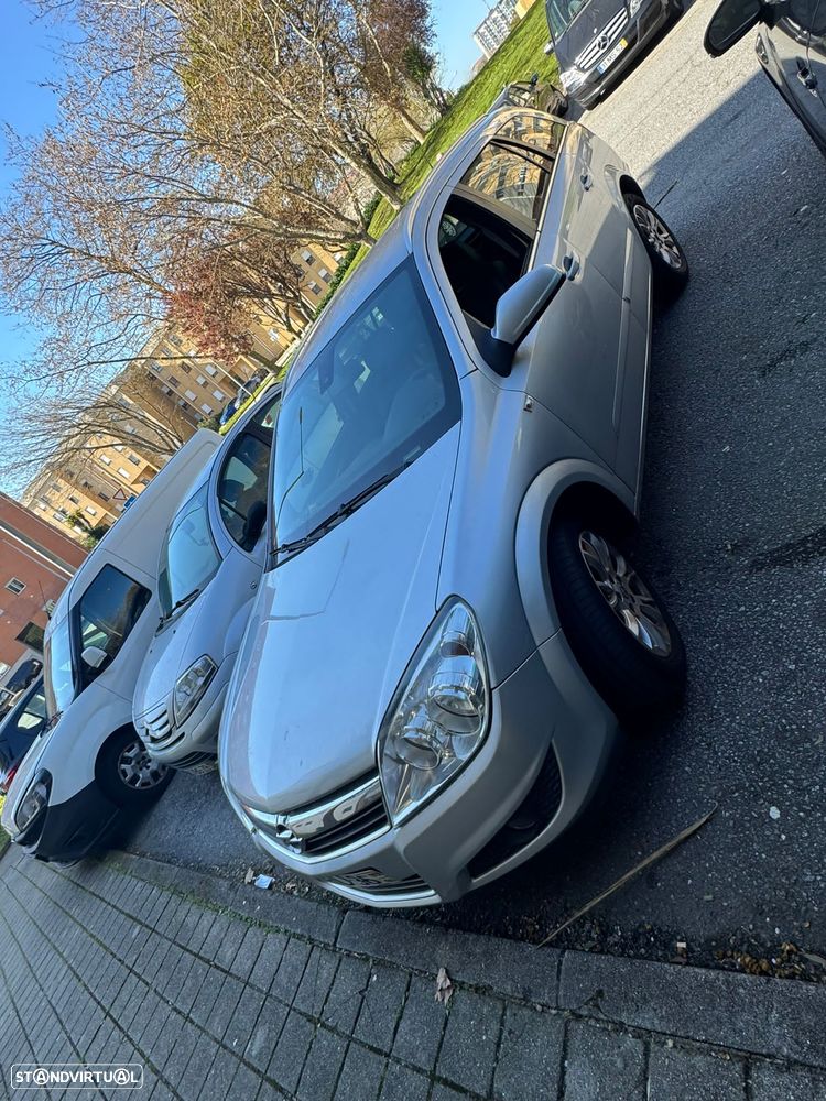 Opel Astra 1.7 CDTI Cosmo ecoFLEX - 1