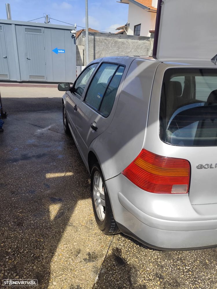 VW Golf 1.4i Confort - 12