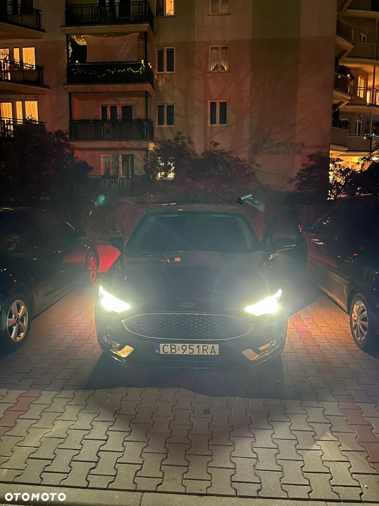 Ford Fusion - 23