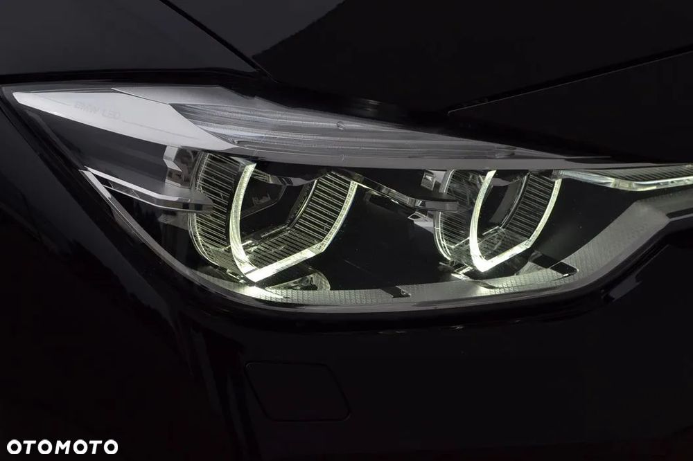 BMW Seria 3 318i - 5