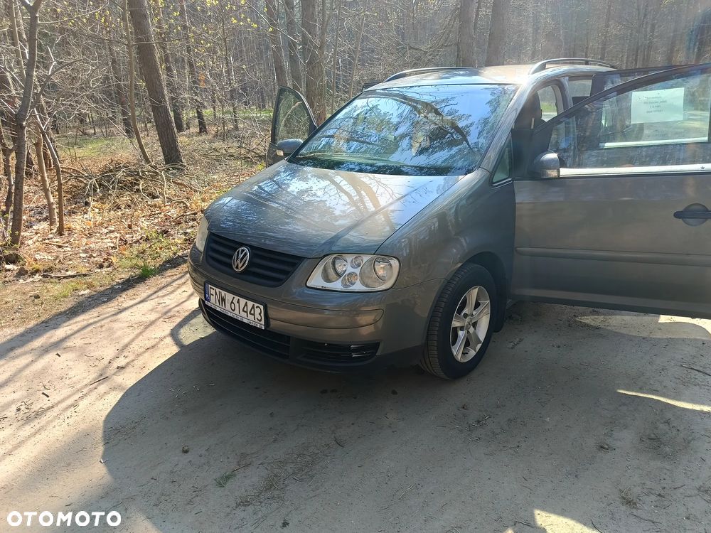 Volkswagen Touran - 3