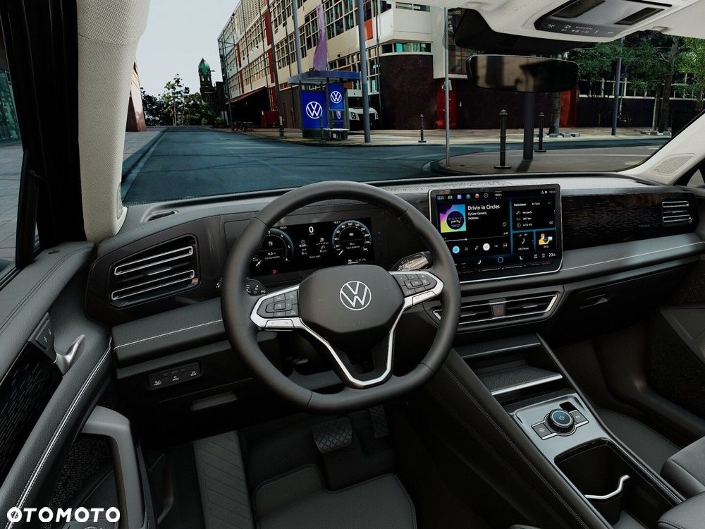 Volkswagen Tiguan - 10