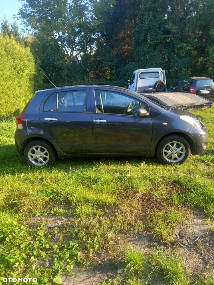 Toyota Yaris - 3