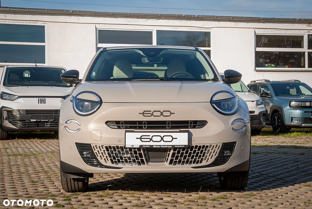 Fiat 600 1.2 Turbo La Prima eDCT - 4