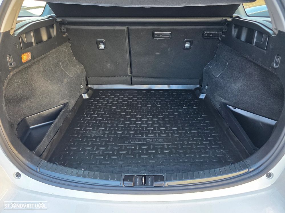 Toyota Auris Touring Sports 1.4 D-4D Comfort+Pack Techno - 21