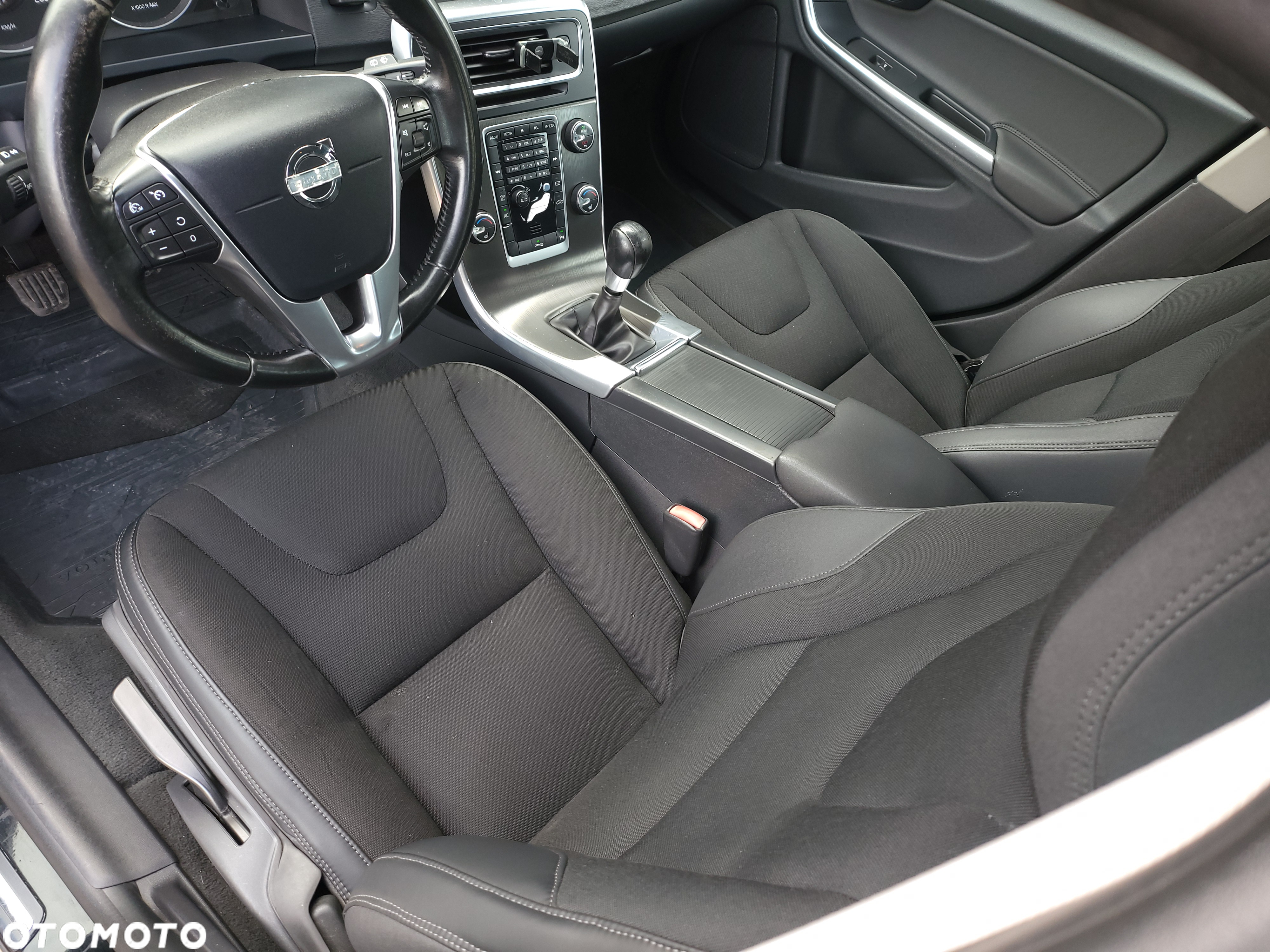 Volvo V60 D2 Momentum - 20