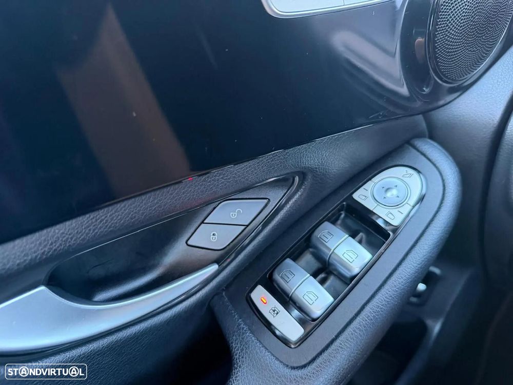 Mercedes-Benz GLC 300 de Coupe 4Matic 9G-TRONIC Exclusive - 44