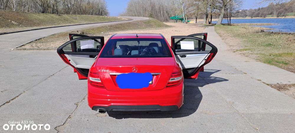 Mercedes-Benz Klasa C 250 CGI BlueEff Avantgarde - 5