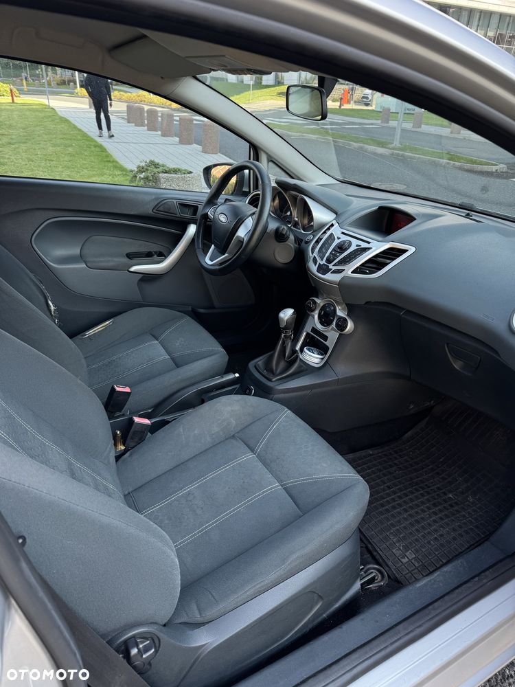 Ford Fiesta - 11