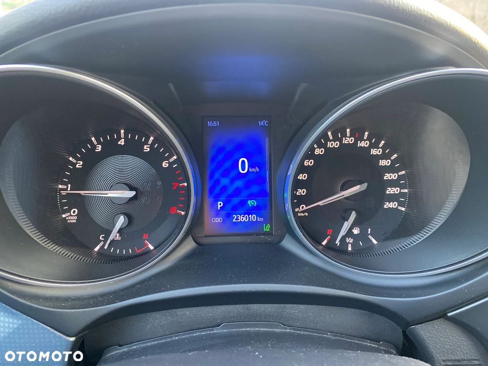 Toyota Avensis 1.8 Premium MS - 13