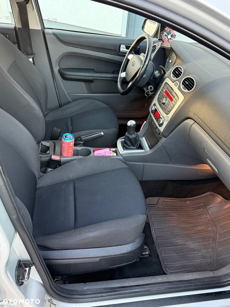 Ford Focus - 11